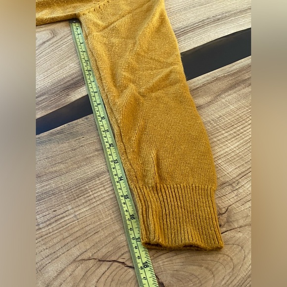 Great Condition b.young Golden Oak Medium Women's Knit Sweater - Picture 9 of 12